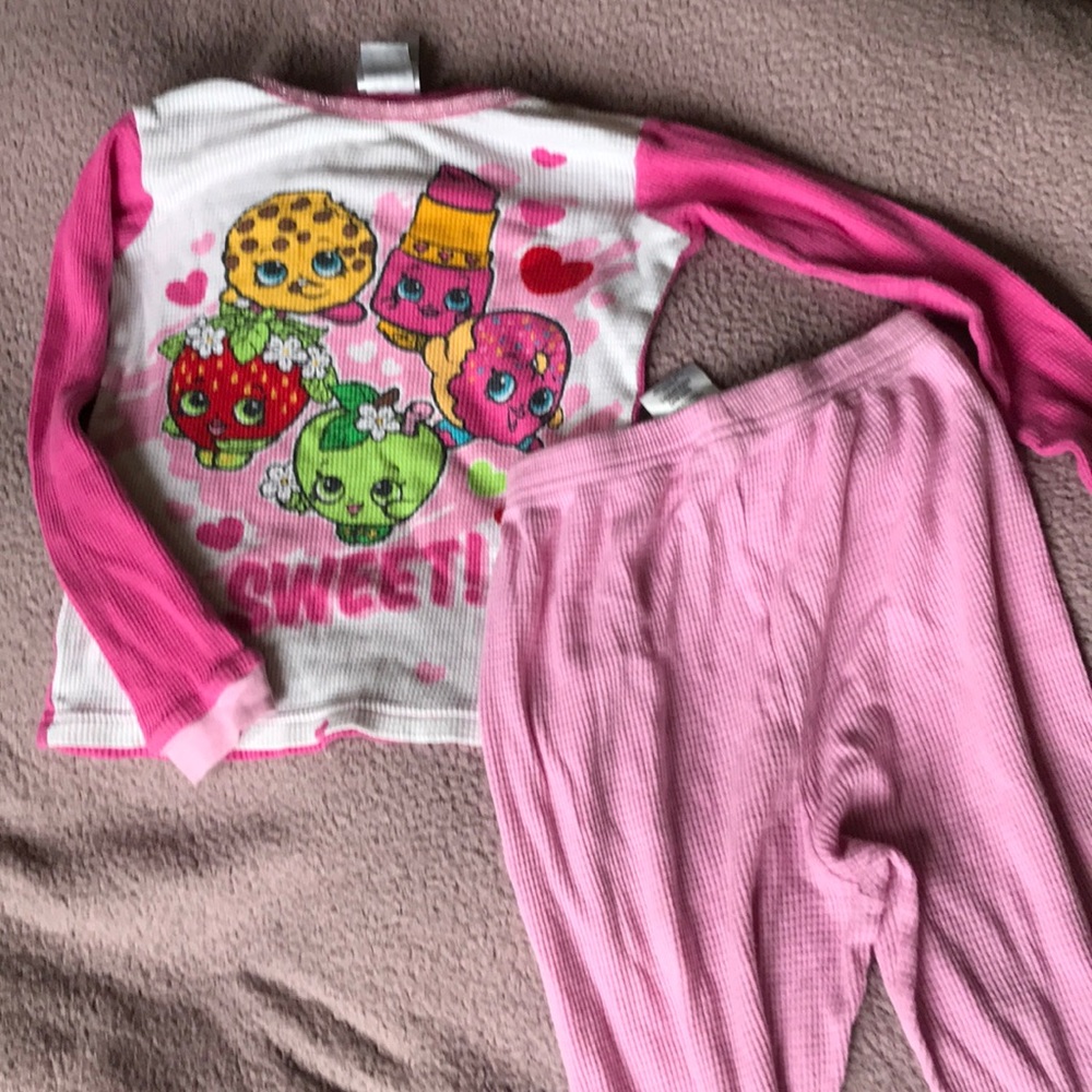 Girls shopkin pajamas 🧸🎀